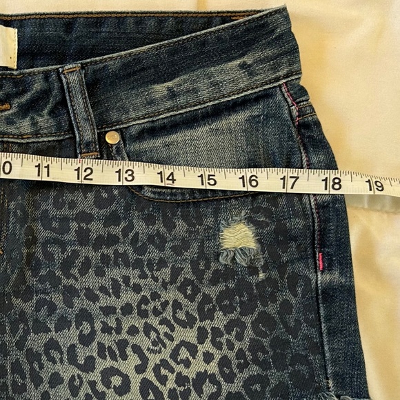 Victoria's Secret Pink Denim Cheeky Leopard Cut-off Shorts Distressed Cheetah - Picture 7 of 10